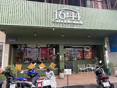 16:44 Cafe and Brunch